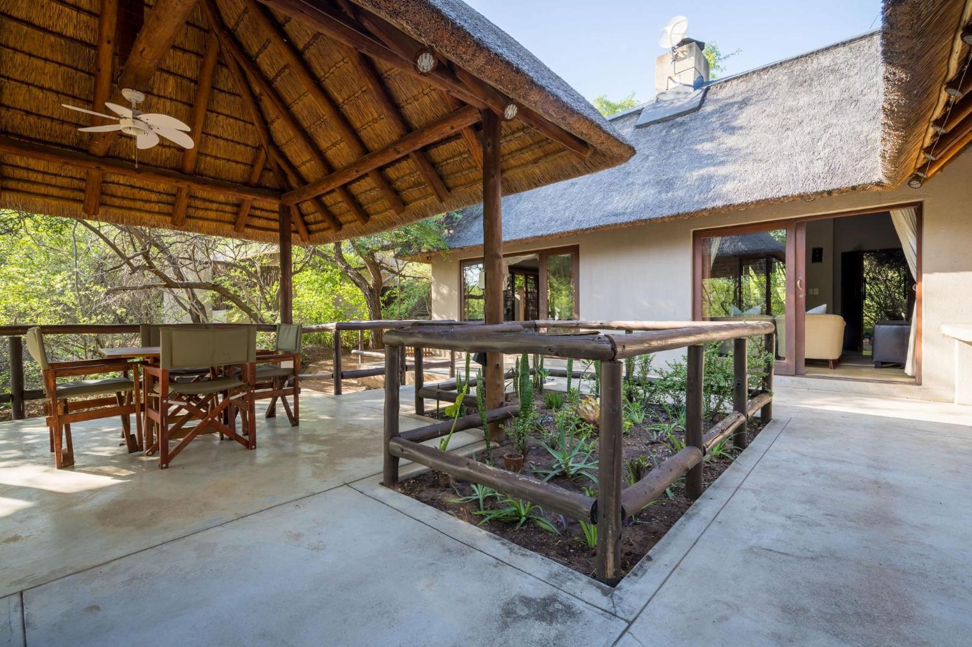 Raptors Lodge Hoedspruit Exterior foto